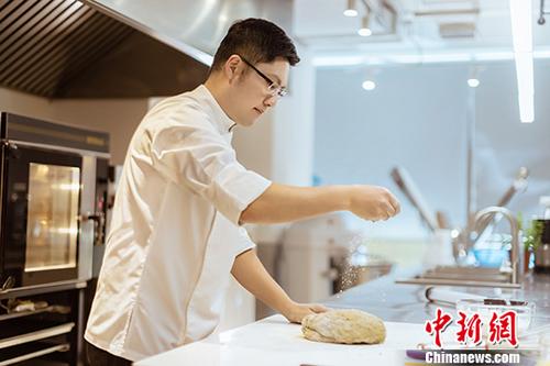 点击进入下一页