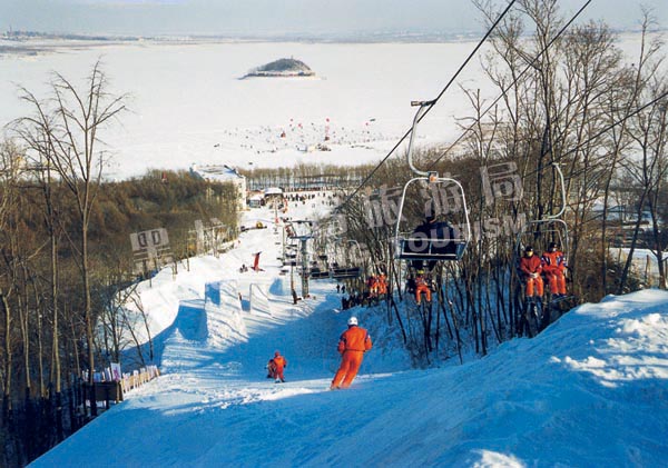 龙珠二龙山滑雪场