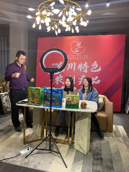 直播带货｜“一村一品”助力脱贫攻坚