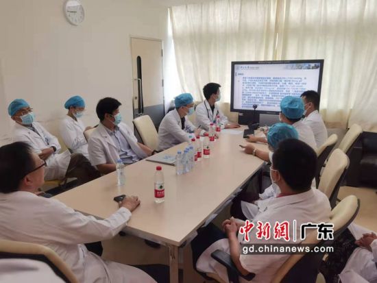 多学科会诊。 作者 中大八院 供图