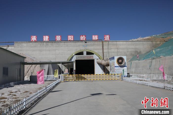 青海“出省大通道”扁门公路完成进度过半