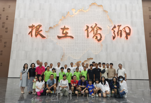 台湾青少年足球队员打卡中国侨都华侨华人博物馆 - 复件(1)33