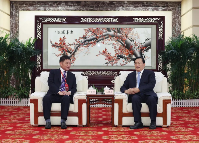 王忠林会见湖北473