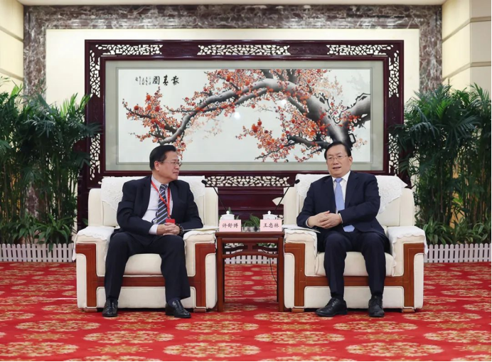 王忠林会见湖北573
