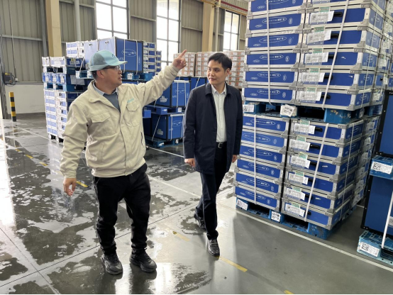 市委台办副主任邹勇赴台资企业开展双千活动77