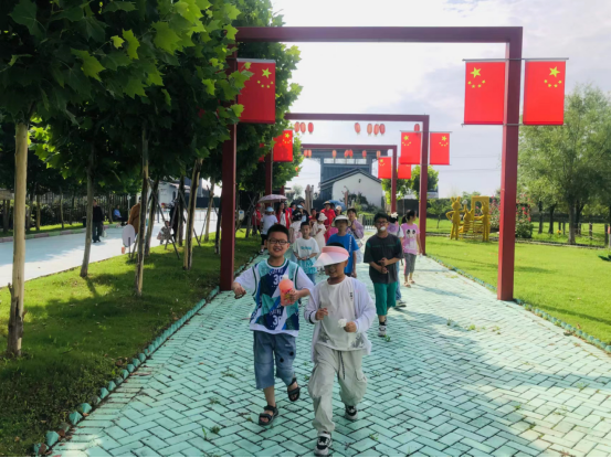 少年儿童心向党  杏福园里欢乐多446