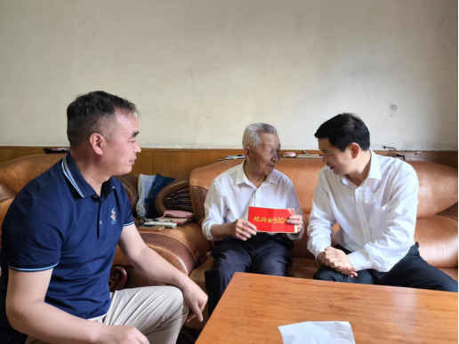 十堰郧西县浓情迎端午 慰问暖人心137