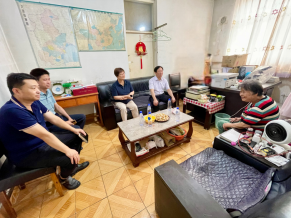 宁河区领导慰问困难台胞13