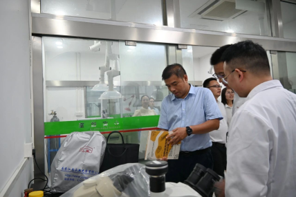 长江大学副校长许锋一行赴安佑集团调研交流462