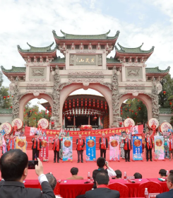 同文同俗 两岸一心——第一届海峡两岸民俗文体汇启动暨碣石古卫城进城仪式在广东汕尾举办