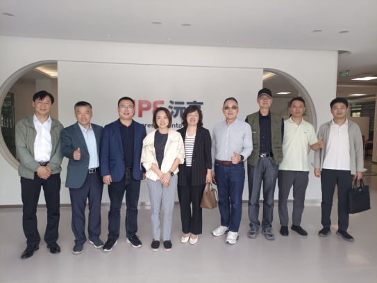 欧阳燕一行赴昆山学习走访14