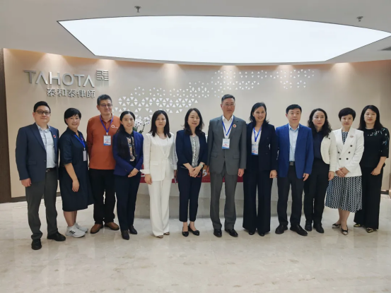 鲁港携手 共筑青春——香港内地青年义工交流协会在鲁战略合作签约暨济南市历下区海联会交流基地揭牌仪式举行815