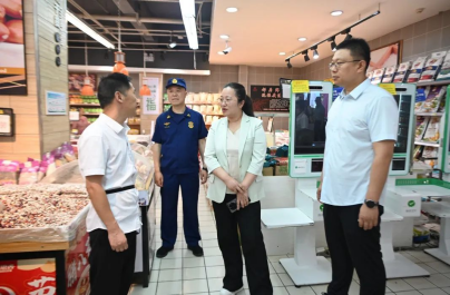 荆州区委书记万玲玲调研台企消防安全工作79