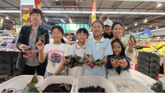 驻马店喜迎双节  两岸联谊333