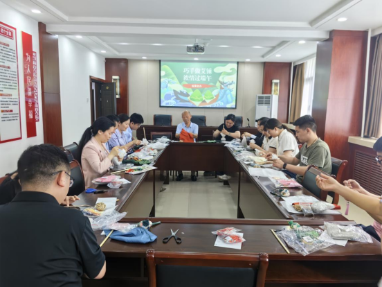 省委台办组织开展“巧手做艾锤+浓情过端午”主题活动130