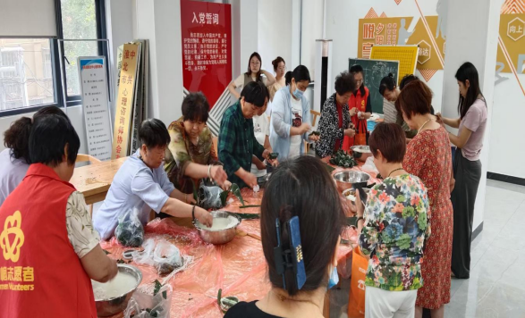 信息-淮北市开展“粽叶飘香暖台心”活动207