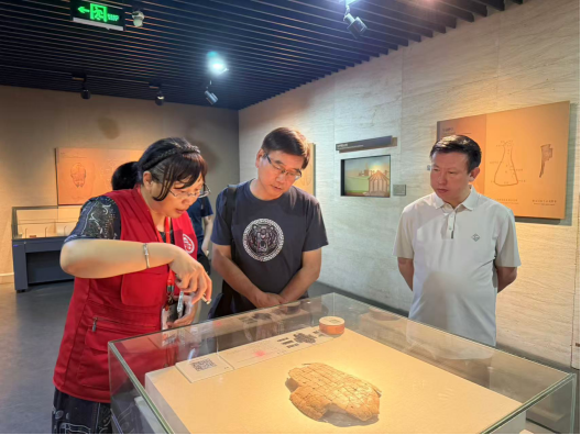 台湾学者参访安阳73