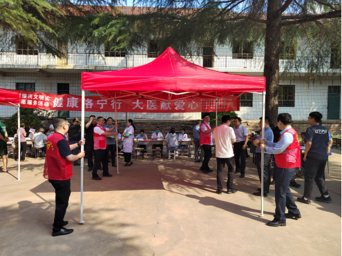 情暖乡村送健康 志愿帮扶显担当357