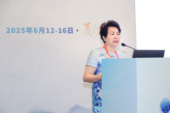 襄阳市台协会王碧缘会长参加第十七届海峡论坛-卫生与健康、妇女分论坛活动稿件193