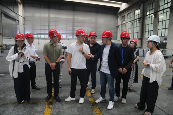 台商来老河口市开展经贸交流活动225