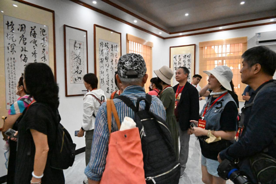 翰墨传情！吴川举办欧豪年作品展暨两岸书画艺术交流活动2053