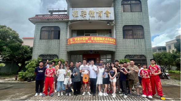 2025“传承非遗文化 共叙两岸情谊”两岸青年非遗文化体验活动在珠海举行