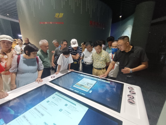 台湾经贸考察团走进十堰  共探合作新机遇407