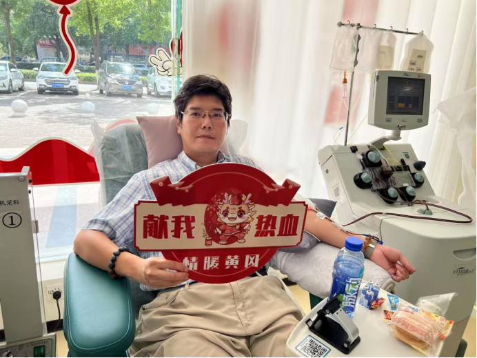 落叶归根慰乡愁_血脉相连系亲情46