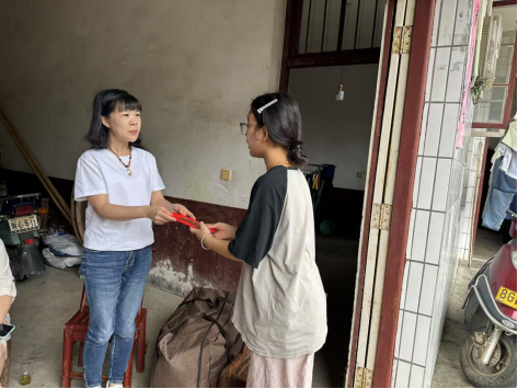 台资企业富丽真金捐资助学 四位浏阳学子圆梦大学328