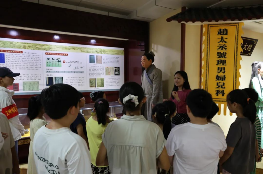 千年中医探索行 文脉传承正当时166