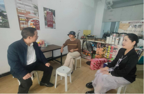 伊川县委统战开展“月满中秋，情系台胞”中秋节慰问活动471