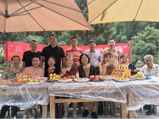 （新闻稿）袁州区举办“袁台一家亲 共话中秋情”乙巳中秋茶话会155