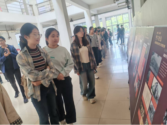 20250930洛龙区委统战部、洛龙区台办开展涉台宣传教育进高校活动146