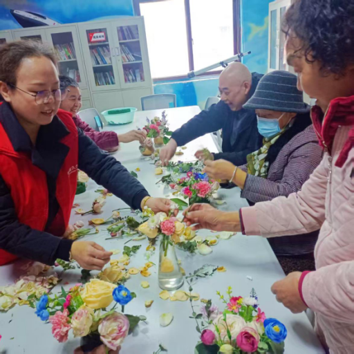 重阳话情谊 花艺暖台心——开封市龙亭区台办开展重阳佳节插花活动150 重阳话情谊 花艺暖台心——开封市龙亭区台办开展重阳佳节插花活动150