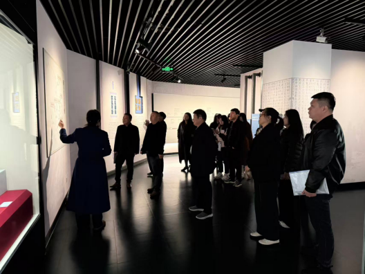 驻马店市台联组织台胞台属参观《蔡国六百年》展览239