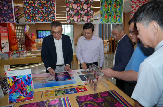 国务院台办经济局副局长涂雄在珠海向台商台青宣讲党的二十届四中全会精神并走访调研部分台企306