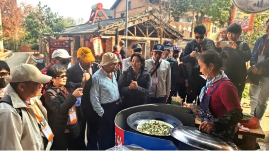 台湾苗栗黄姓宗亲回江夏寻根祭祖827 台湾苗栗黄姓宗亲回江夏寻根祭祖827