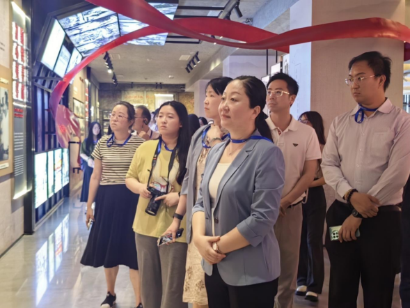 武汉,不止于此!第二届 #我在大陆成长记# 火热征集中,你的故事价值百万流量!290 武汉,不止于此!第二届 #我在大陆成长记# 火热征集中,你的故事价值百万流量!290