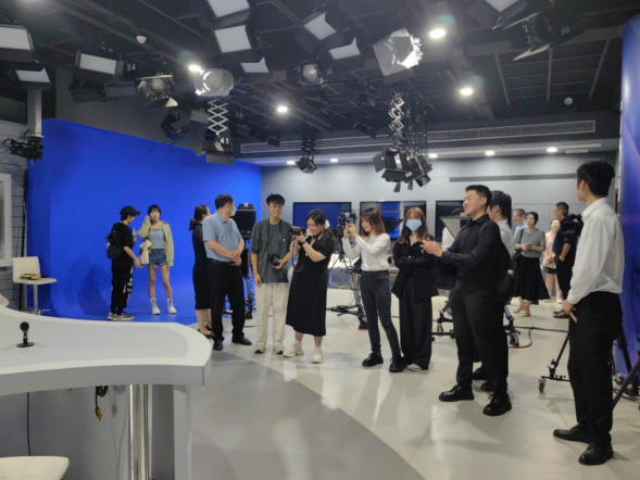 武汉,不止于此!第二届 #我在大陆成长记# 火热征集中,你的故事价值百万流量!388 武汉,不止于此!第二届 #我在大陆成长记# 火热征集中,你的故事价值百万流量!388