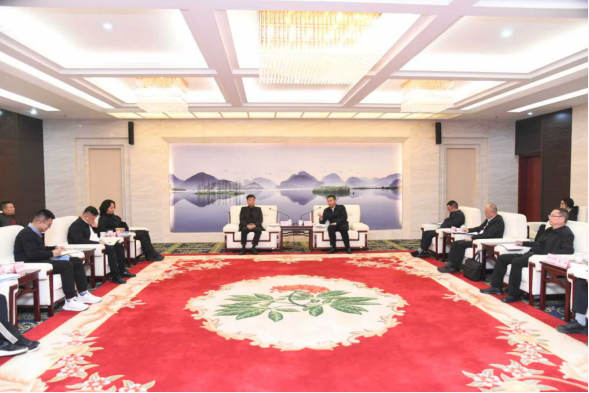 文山州委书记赵国良与台湾青年联合会理事长何溢诚一行座谈29