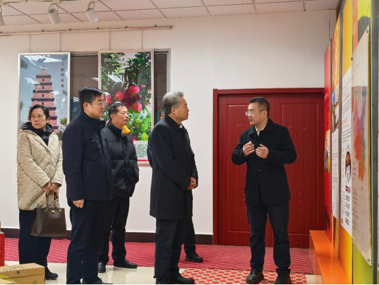 姚金川来咸调研110