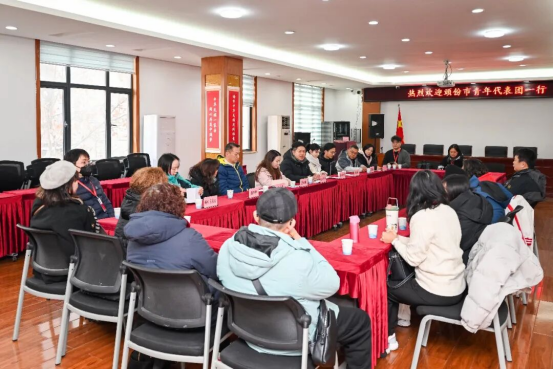 台湾苗栗县头份市青年代表团到访武汉市硚口区132