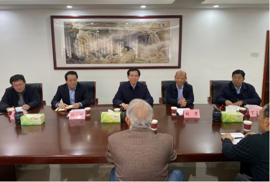 漯河市委常委会见台商周坤松一行117 漯河市委常委会见台商周坤松一行117