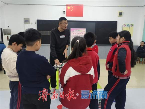 闪耀世界机器人大赛亚洲总决赛 济南长清学子包揽冠亚季军455 闪耀世界机器人大赛亚洲总决赛 济南长清学子包揽冠亚季军455