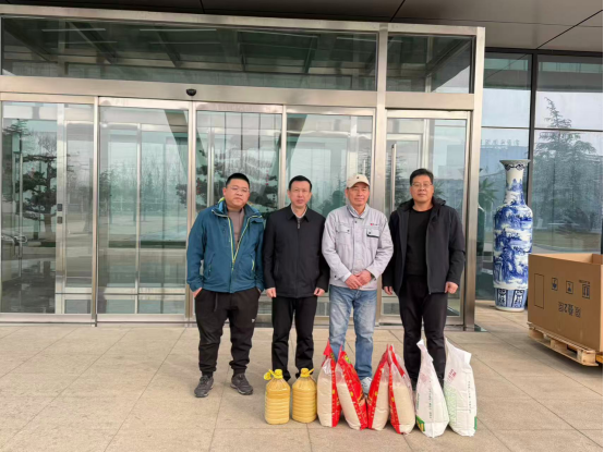 安阳市台办组织开展新春走访慰问活动358 安阳市台办组织开展新春走访慰问活动358