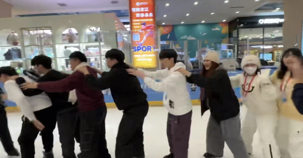 冰雪为笺书情谊，青春作舟梦启航(1)1175