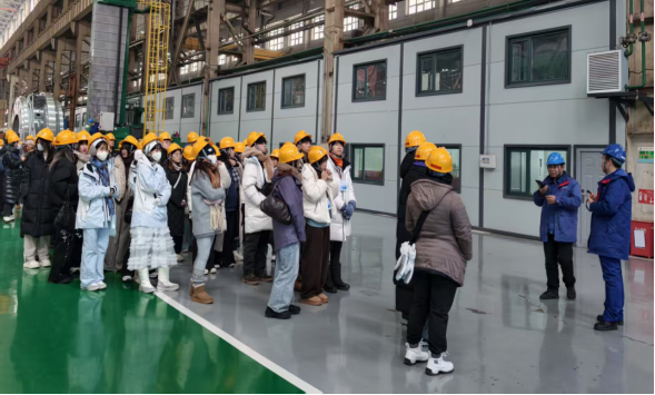 冰雪为笺书情谊，青春作舟梦启航(1)2304