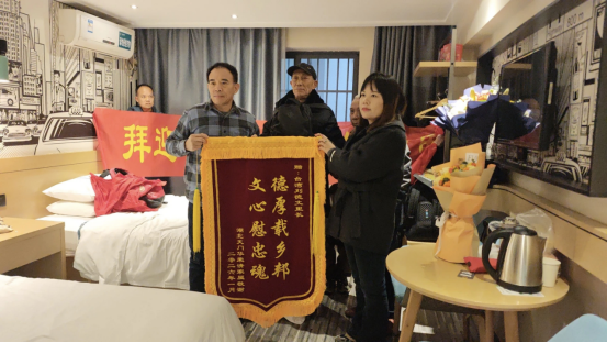 海峡摆渡二十载 新春再送老兵归103