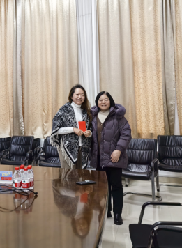 卢小梅走访慰问台资企业89