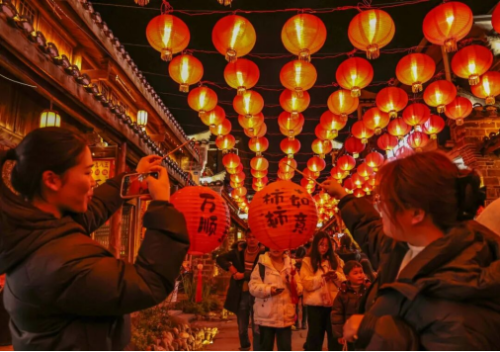 两岸云端共庆元宵佳节  十堰郧西县台办组织台胞游七夕天街192